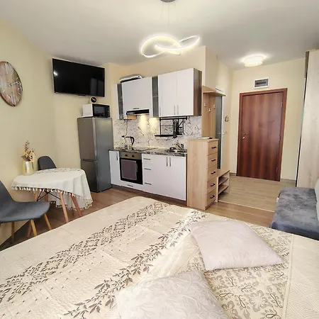 Charming 88 Apartment *